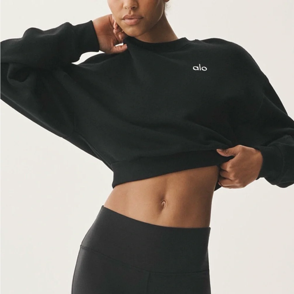 Alo Black Accolade Cropped Crewneck Sweatshirt - Picture 2 of 2